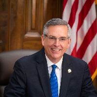 Brad_Offical_Headshot_with_Flag